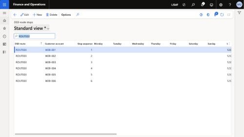 Dynamics 365 screen: the stops of a route with their delivery days, stop sequence and receipt preference